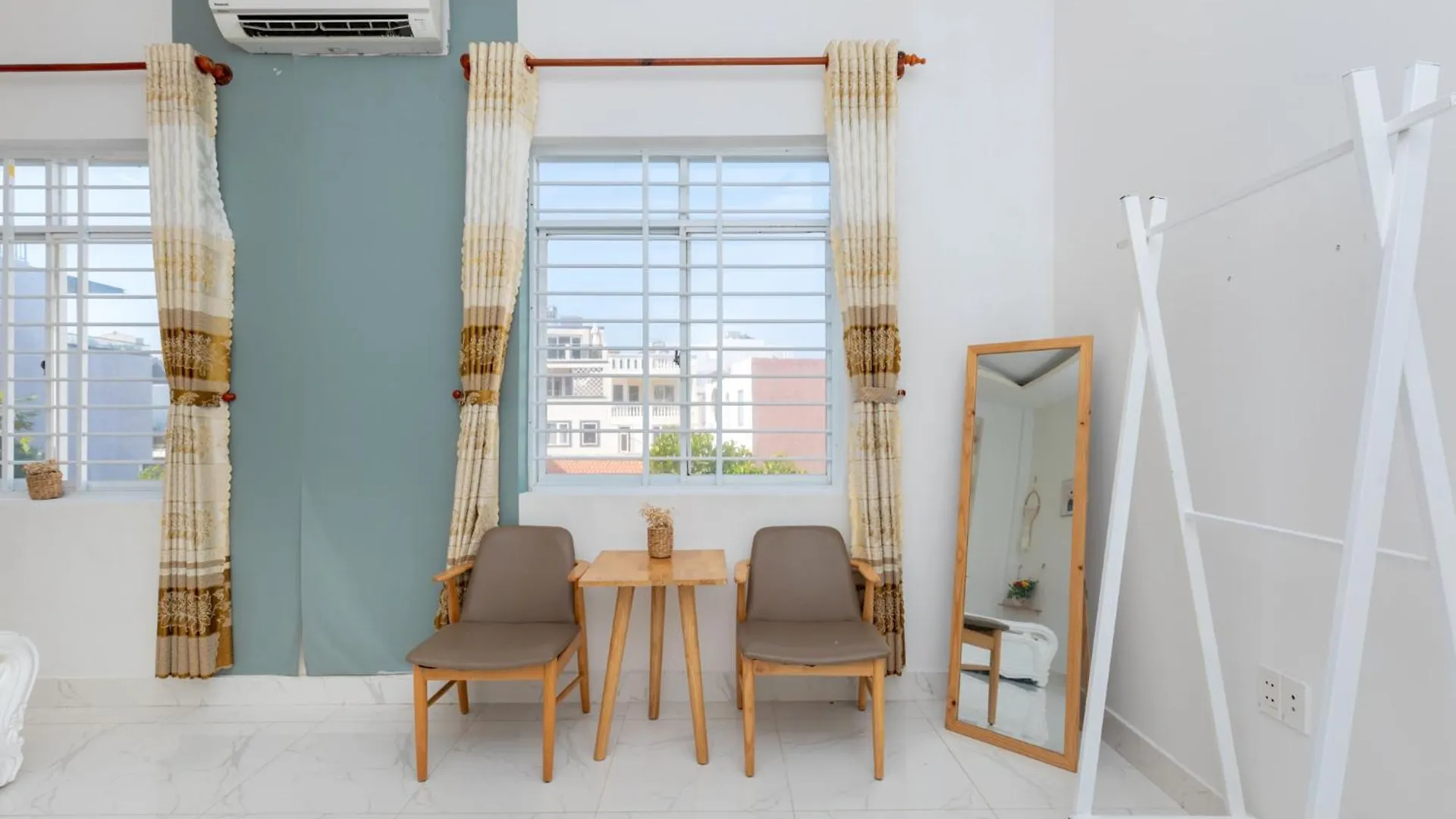 Nha Pho Nguyen Can 4 Phong Ngu 8 Giuong - 30 Vo Thi Sau - Bai Sau - Free Loa Karaoke Villa Vung Tau